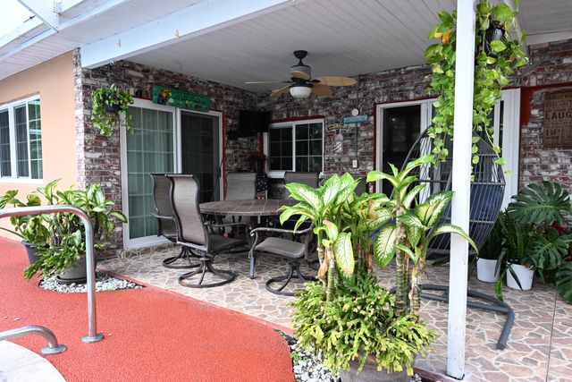 8610 NW 27th Place, Sunrise, FL 33322