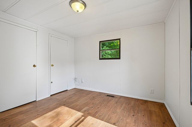 37 Thistle Way, Manchester, NH 03109