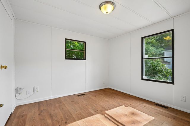 37 Thistle Way, Manchester, NH 03109