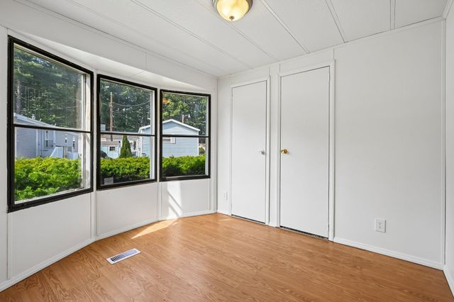 37 Thistle Way, Manchester, NH 03109