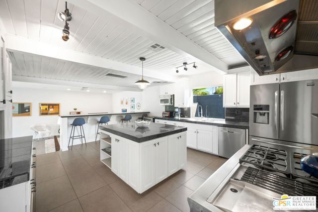 1572 N Riverside Drive, Palm Springs, CA 92264