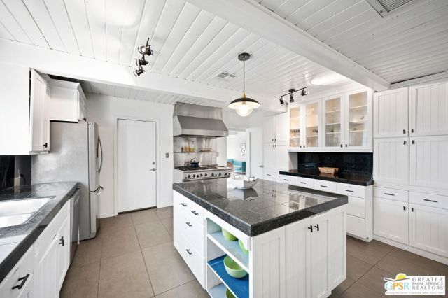 1572 N Riverside Drive, Palm Springs, CA 92264