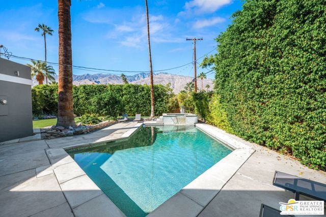 1572 N Riverside Drive, Palm Springs, CA 92264
