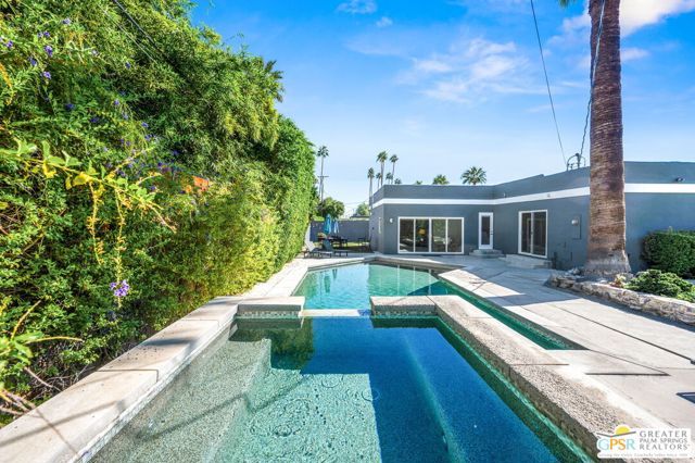1572 N Riverside Drive, Palm Springs, CA 92264