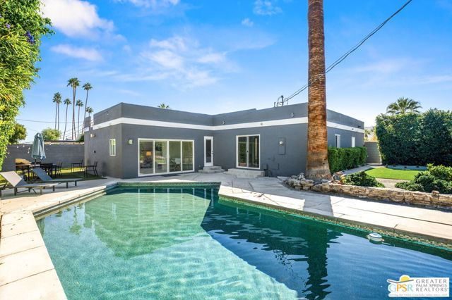 1572 N Riverside Drive, Palm Springs, CA 92264