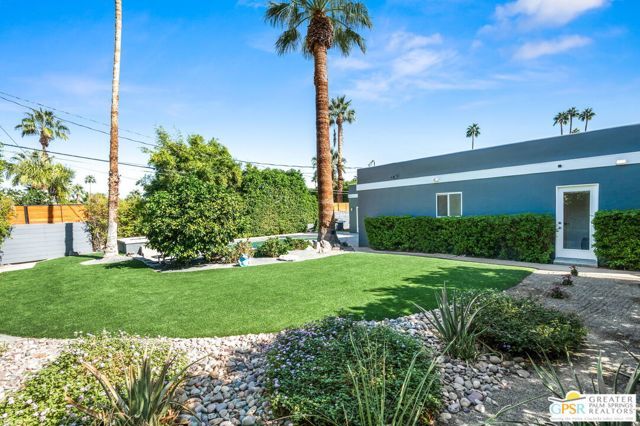 1572 N Riverside Drive, Palm Springs, CA 92264