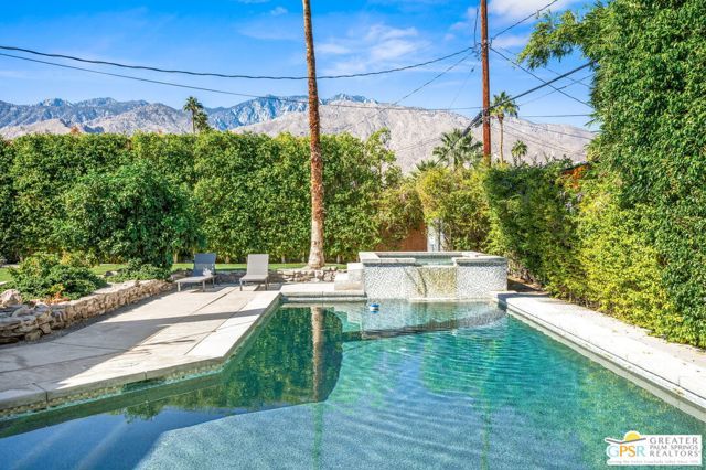 1572 N Riverside Drive, Palm Springs, CA 92264