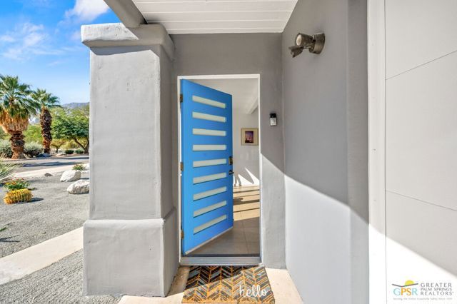 1572 N Riverside Drive, Palm Springs, CA 92264