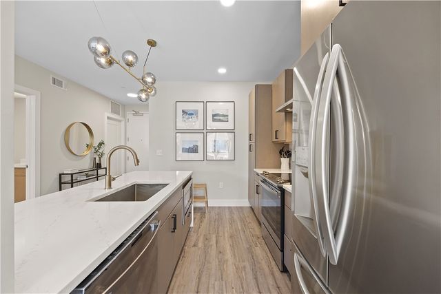 3725 Butler St 302, Lawrenceville, PA 15201