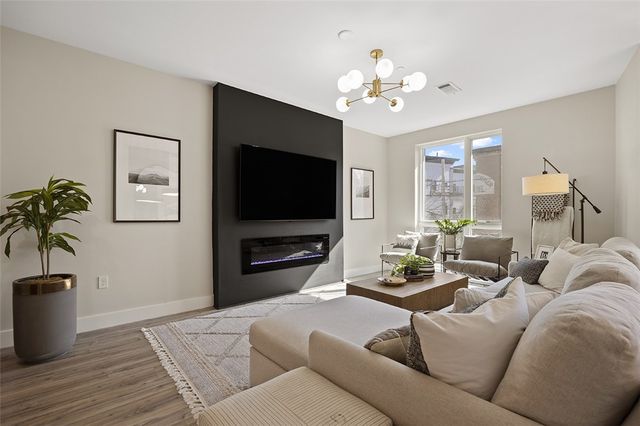 3725 Butler St 302, Lawrenceville, PA 15201