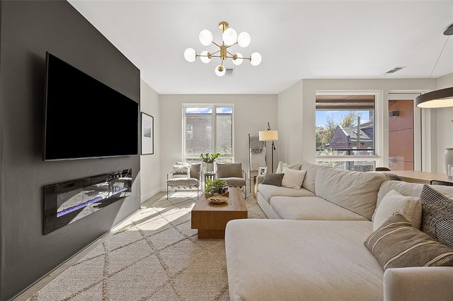 3725 Butler St 302, Lawrenceville, PA 15201