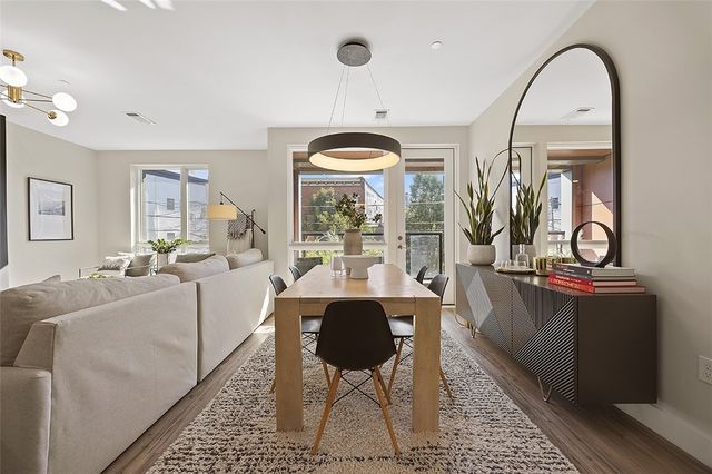 3725 Butler St 302, Lawrenceville, PA 15201