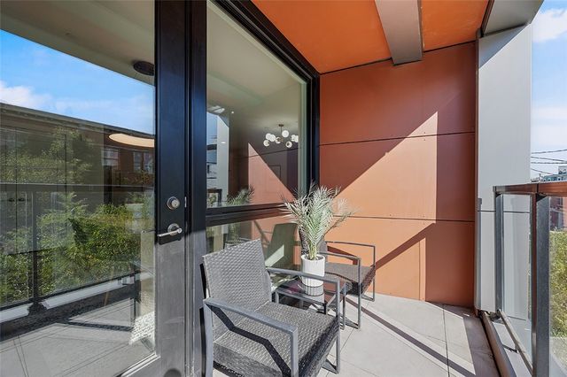 3725 Butler St 302, Lawrenceville, PA 15201