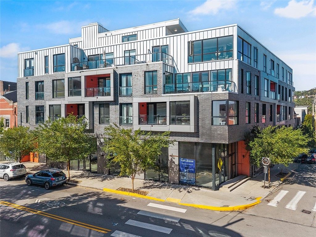 3725 Butler St 302, Lawrenceville, PA 15201