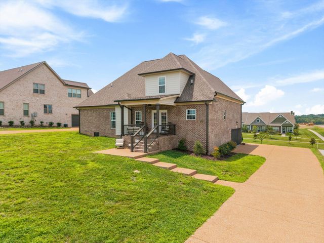 1121 Joe Martin Ln, Lebanon, TN 37087