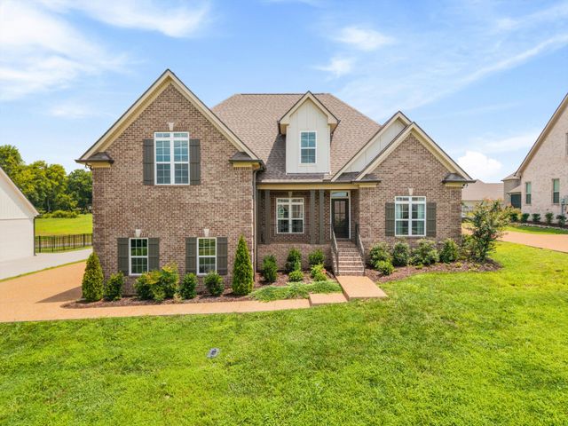 1121 Joe Martin Ln, Lebanon, TN 37087