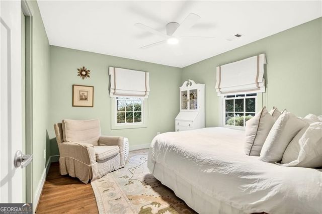 953 Sharon Circle SE, Smyrna, GA 30080