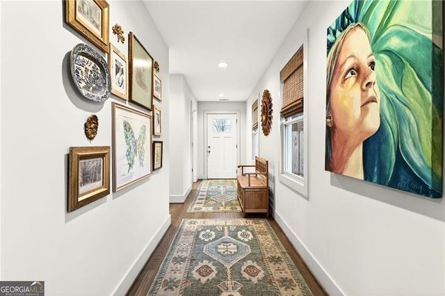 953 Sharon Circle SE, Smyrna, GA 30080