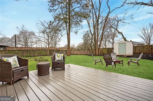 953 Sharon Circle SE, Smyrna, GA 30080