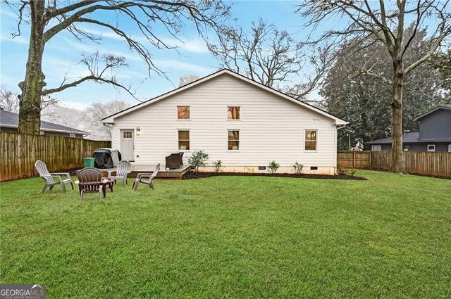 953 Sharon Circle SE, Smyrna, GA 30080