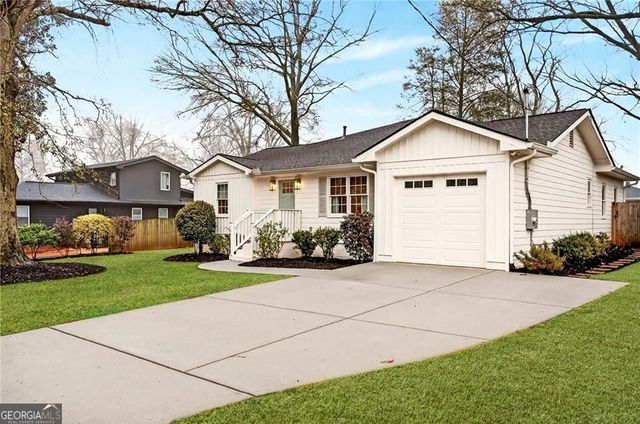 953 Sharon Circle SE, Smyrna, GA 30080