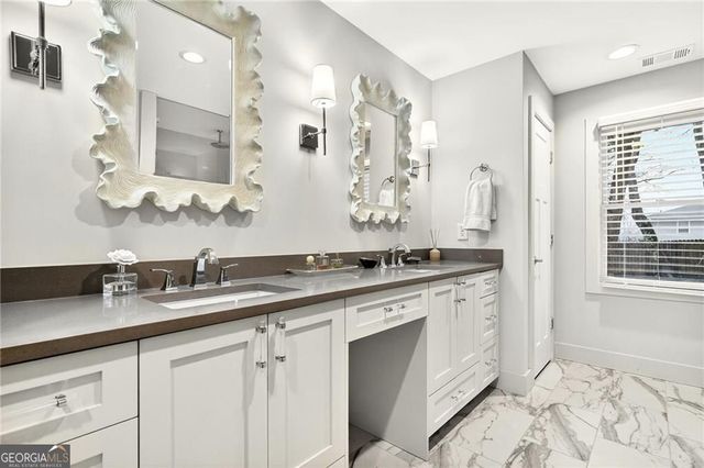 953 Sharon Circle SE, Smyrna, GA 30080