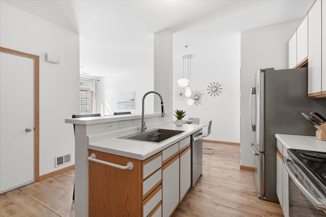 8449 Cortland Road, Eden Prairie, MN 55344