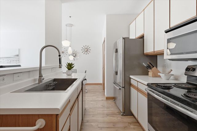 8449 Cortland Road, Eden Prairie, MN 55344