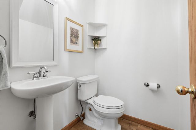 8449 Cortland Road, Eden Prairie, MN 55344