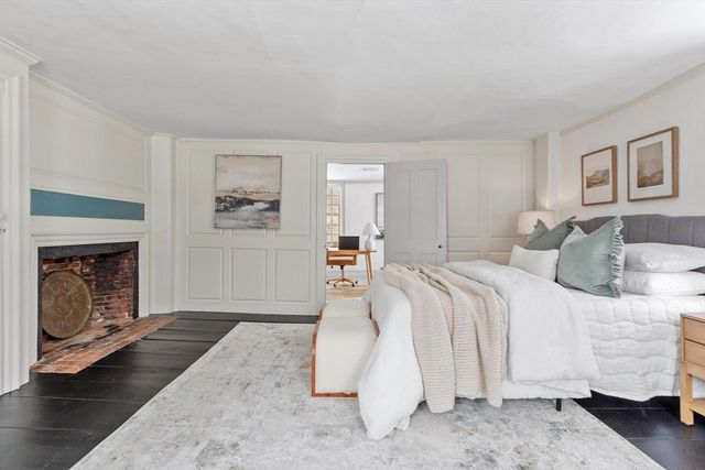 5 Lowell St 5, Carlisle, MA 01741