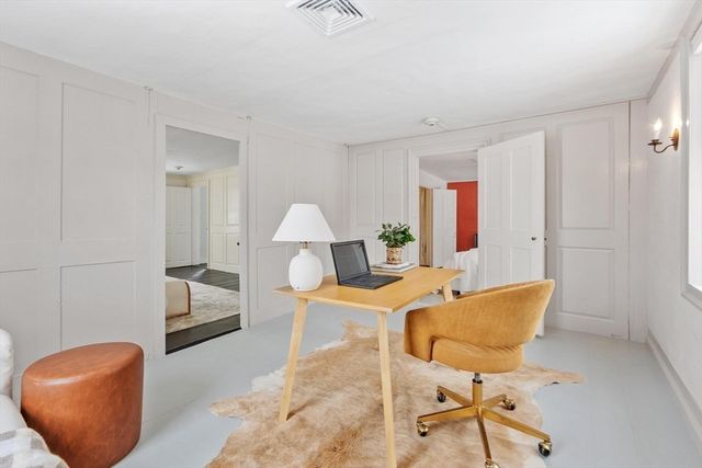 5 Lowell St 5, Carlisle, MA 01741