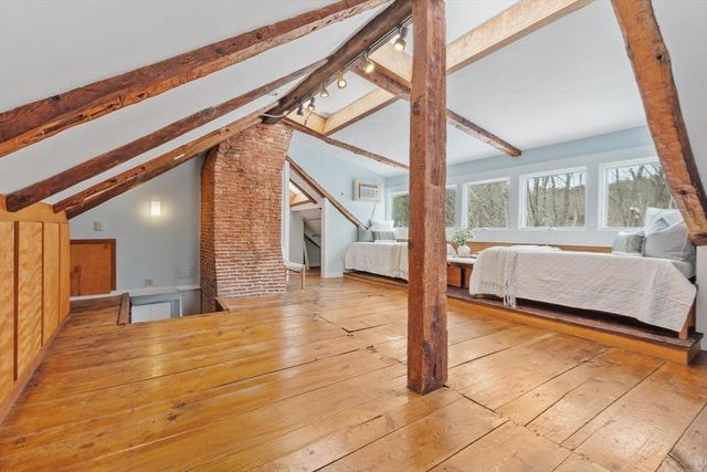 5 Lowell St 5, Carlisle, MA 01741