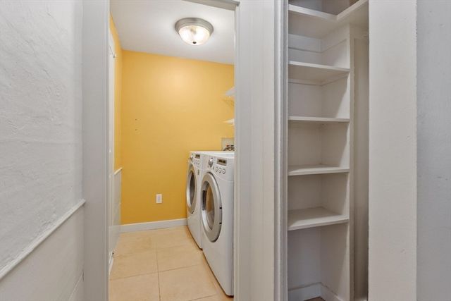 5 Lowell St 5, Carlisle, MA 01741