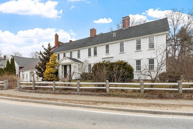 5 Lowell St 5, Carlisle, MA 01741