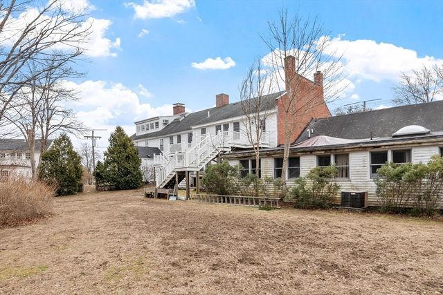 5 Lowell St 5, Carlisle, MA 01741