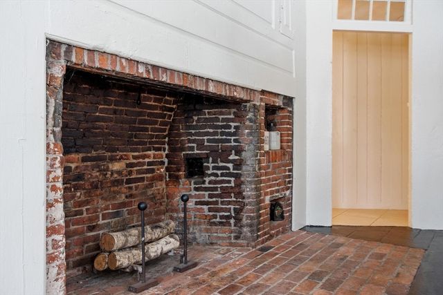 5 Lowell St 5, Carlisle, MA 01741