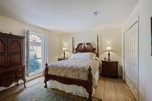 175 Riverview Trail, Roswell, GA 30075