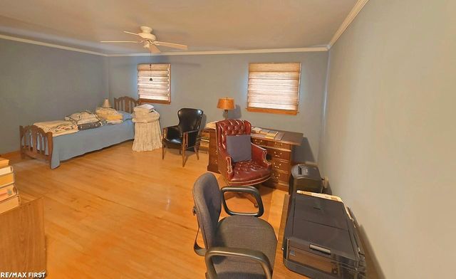 543 Vernier Road, Grosse Pointe Woods, MI 48236