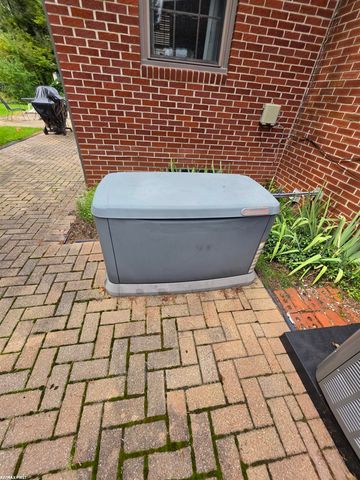 543 Vernier Road, Grosse Pointe Woods, MI 48236
