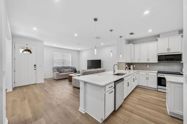 11404 SUNSAIL AVENUE, Orlando, FL 32832
