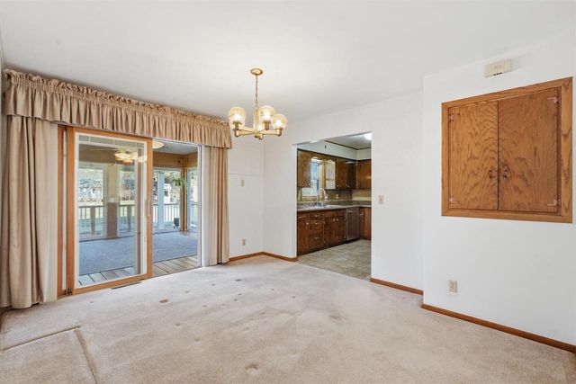 414 Woodview Drive, Sun Prairie, WI 53590