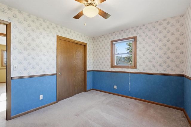 414 Woodview Drive, Sun Prairie, WI 53590