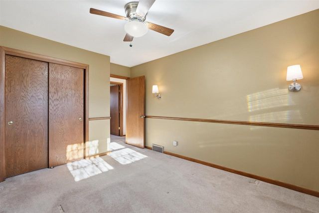 414 Woodview Drive, Sun Prairie, WI 53590