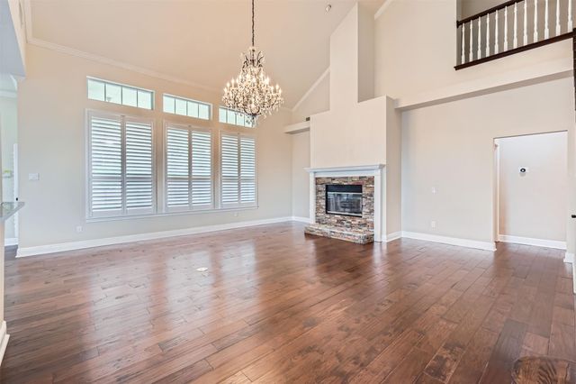 2114 Cliffs Edge DR, Austin, TX 78733