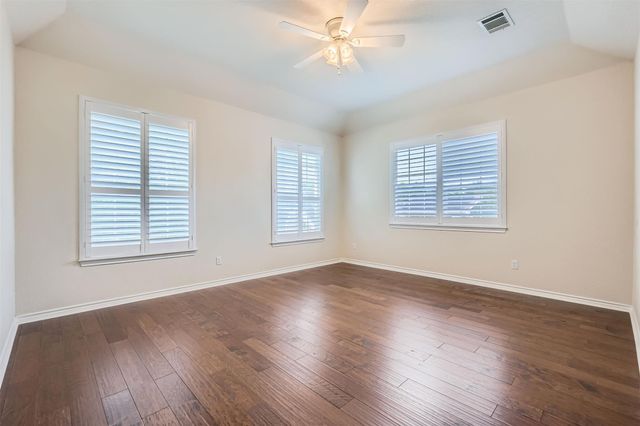2114 Cliffs Edge DR, Austin, TX 78733