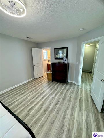 244 Blossom Lane, Elizabethtown, KY 42701