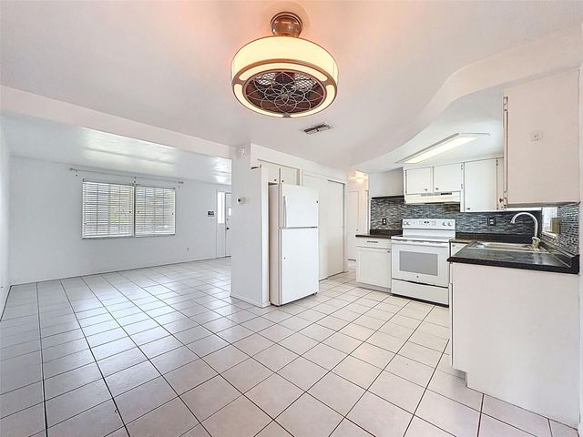 4130 CRESTFIELD AVENUE, Holiday, FL 34691