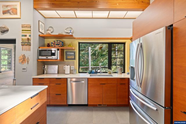 6090 NW Rosewood Dr, Corvallis, OR 97330