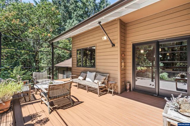 6090 NW Rosewood Dr, Corvallis, OR 97330