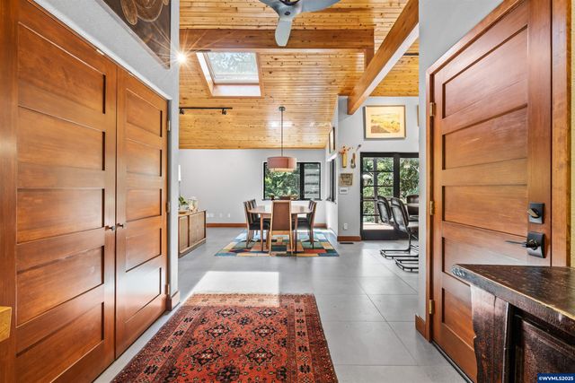 6090 NW Rosewood Dr, Corvallis, OR 97330